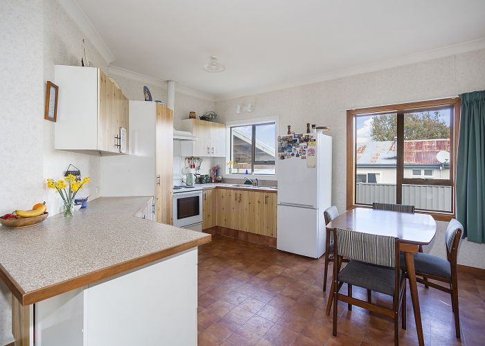 Free property data for 159 Broughton Street, Gore homes.co.nz