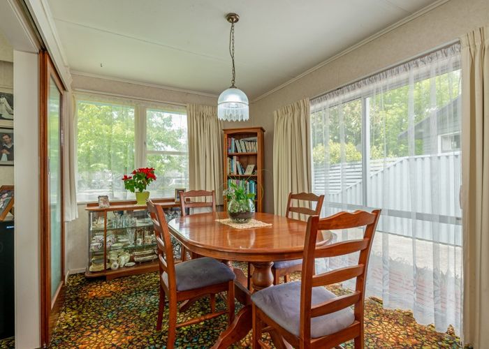 Free property data for 19 Rhodes Drive, Kelvin Grove, Palmerston North