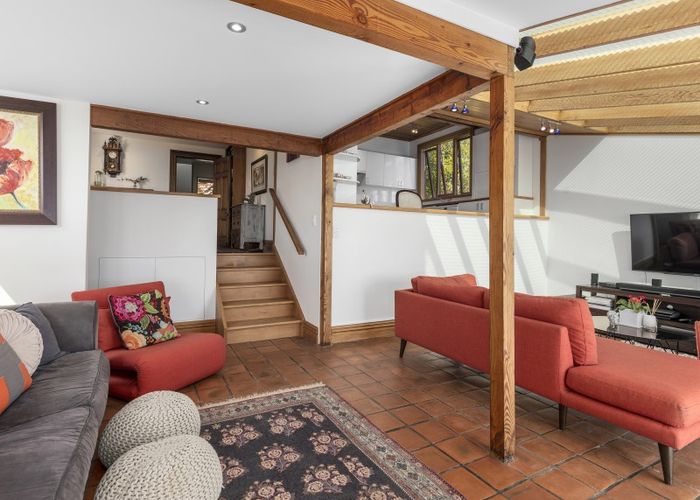 Free property data for 64 Ferry Road, Days Bay, Lower Hutt homes.co.nz