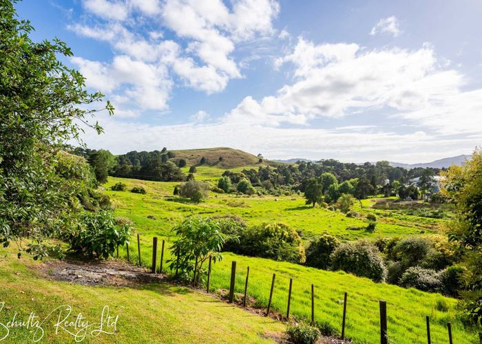 For sale 15 Doctors Hill Road, Maungaturoto, Kaipara, Northland