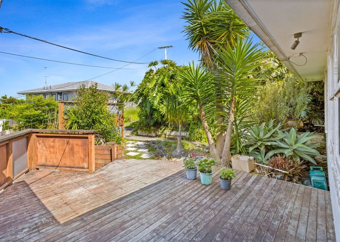 For sale 42 Gordon Avenue, Milford, North Shore City, Auckland