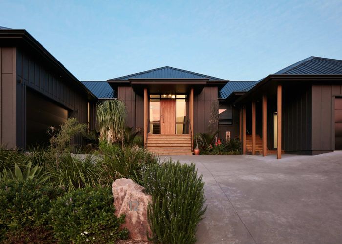 Free property data for 12 Beach Cove, Wainui, Gisborne homes.co.nz