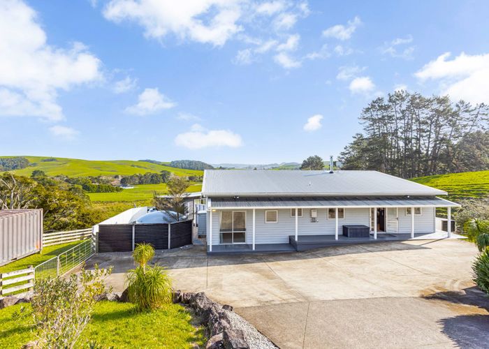 For sale 101 Waikoukou Valley Road, Waimauku, Rodney, Auckland homes.co.nz
