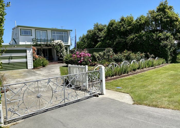 For sale 34 Pacific Drive, Southbridge, Selwyn, Canterbury homes.co.nz
