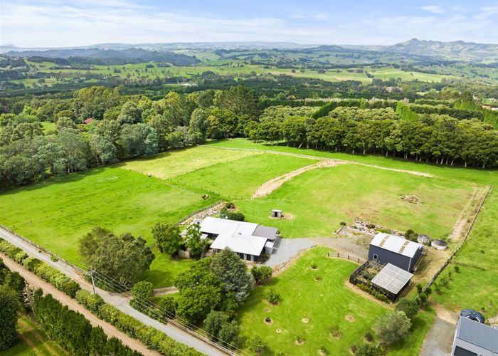 Free property data for 155 Nisbet Road, Maungatapere homes.co.nz