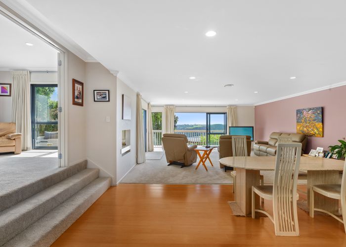 Free property data for 35 Brick Bay Drive, Sandspit homes.co.nz