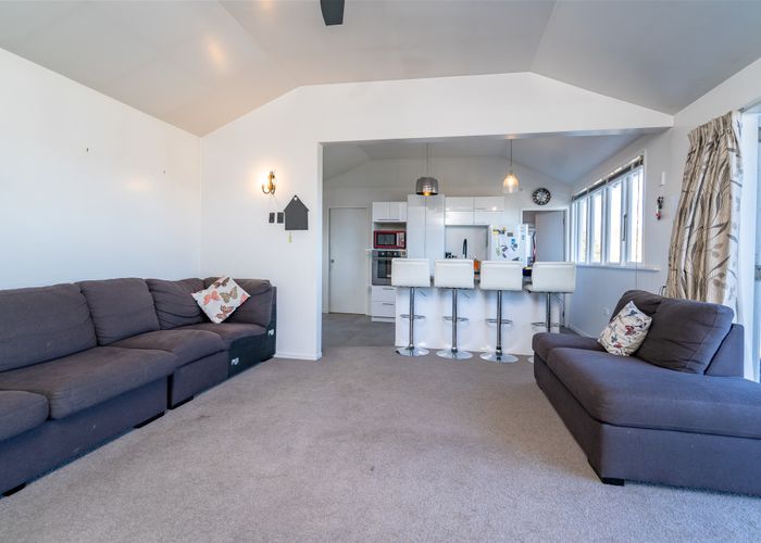 Free property data for 21 Castle Street, Waihola, Milton homes.co.nz