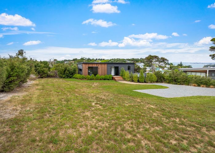 For sale 1117B Whangaparaoa Road, Tindalls Beach, Rodney, Auckland