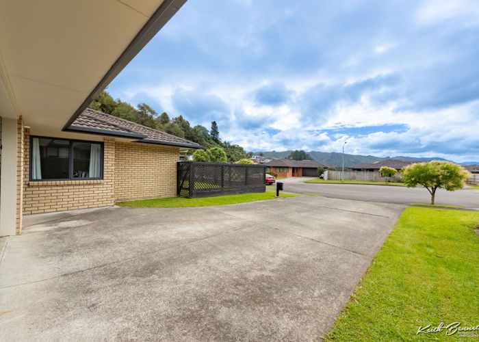 Free property data for 4 Boleyn Close, Kingsley Heights, Upper Hutt