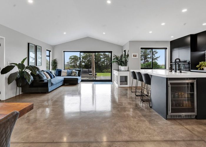 For sale 376 Egmont Road, Hillsborough, New Plymouth, Taranaki