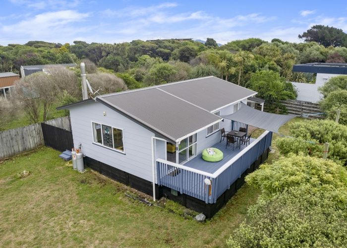 Free property data for 50 Paetawa Road, Peka Peka homes.co.nz