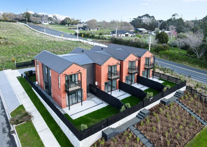 For sale 2/24 Akakura Terrace, Glenview, Hamilton, Waikato homes.co.nz