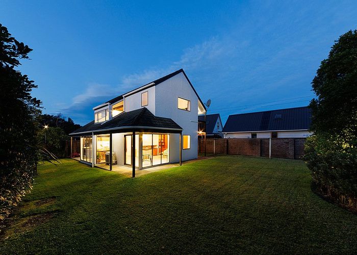 Free property data for 25 Heathcote Place, Fitzherbert, Palmerston North homes.co.nz