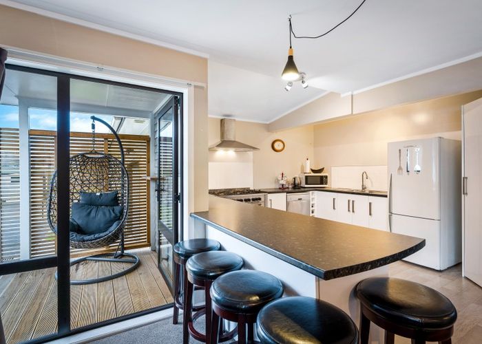 Free property data for 10 Whitley Avenue, Ebdentown, Upper Hutt homes