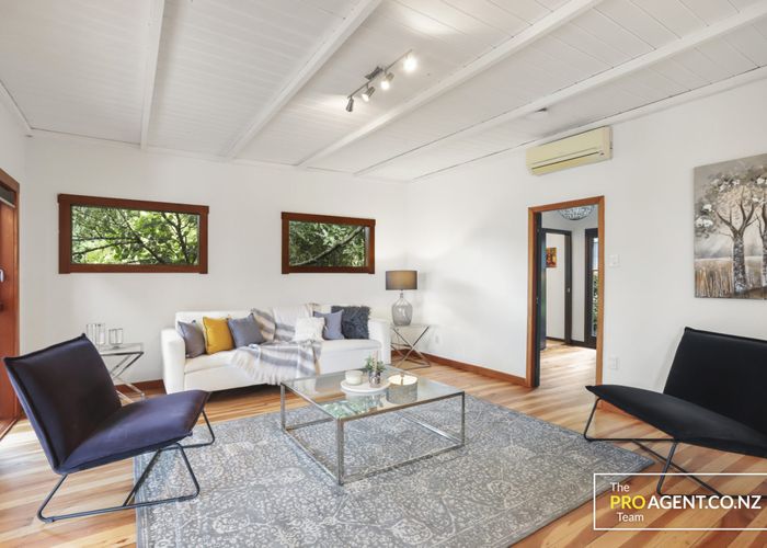 Recently sold 26 Kauri Point Road, Laingholm, Auckland homes.co.nz