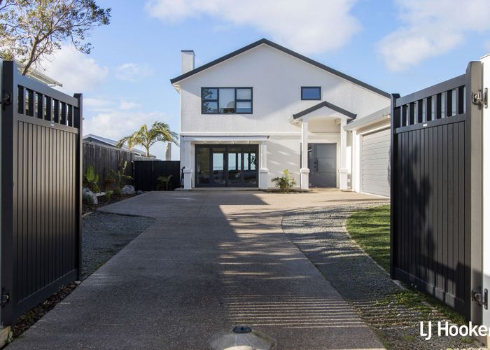 For sale 33 The Crescent, Waihi Beach, Western Bay Of Plenty, Bay Of