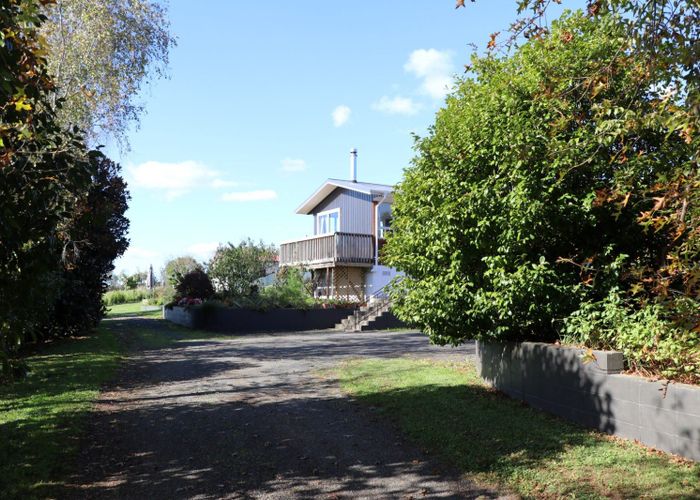 For sale 2220 Kakaramea Road, Ngahinapouri, Waipa, Waikato homes.co.nz