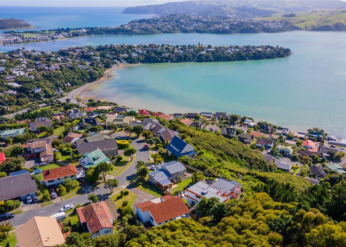 Free property data for 31 Mercury Way, Whitby, Porirua homes.co.nz