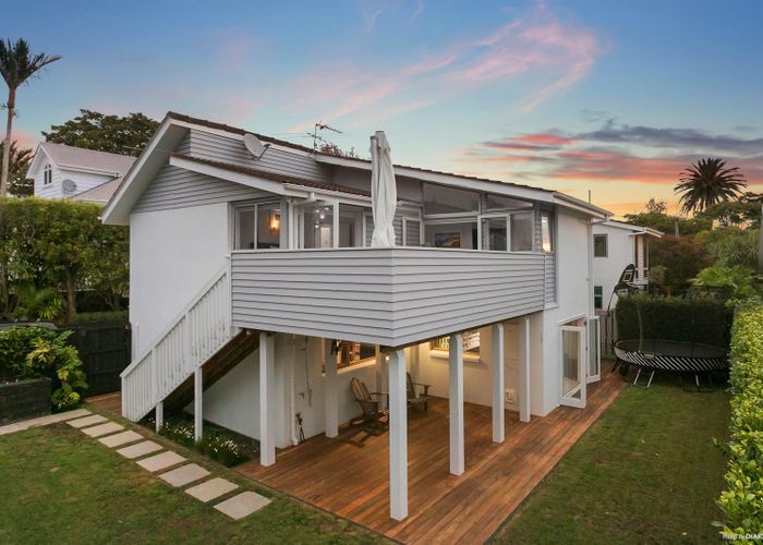 Free property data for 21 Wallace Street, Herne Bay, Auckland homes.co.nz