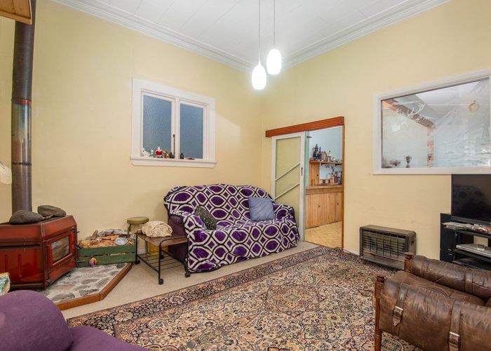 Free property data for 17 Burns Street, Port Chalmers, Dunedin homes.co.nz