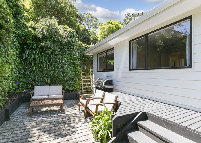 Free property data for 108 Awarua Street, Ngaio, Wellington homes.co.nz