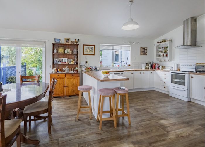 Free property data for 21 Abbot Avenue, Waipawa, Waipawa homes.co.nz