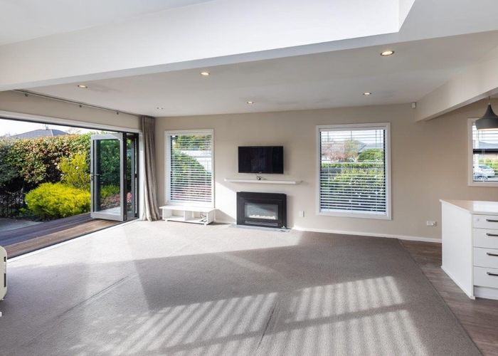 For rent 31 Gleneagles Tce, Fendalton, Christchurch City, Canterbury