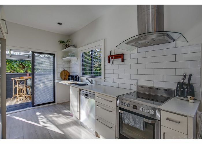 Free property data for 7 Maltby Avenue, West End, Timaru homes.co.nz