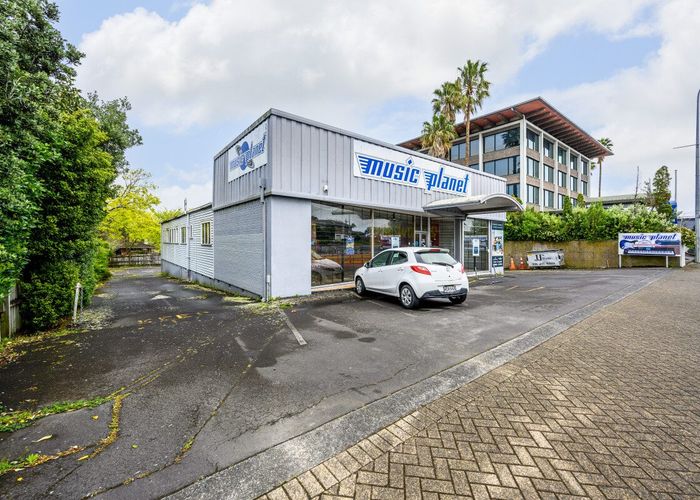 For sale 42 Taharoto Road, Takapuna, North Shore City, Auckland homes.co.nz