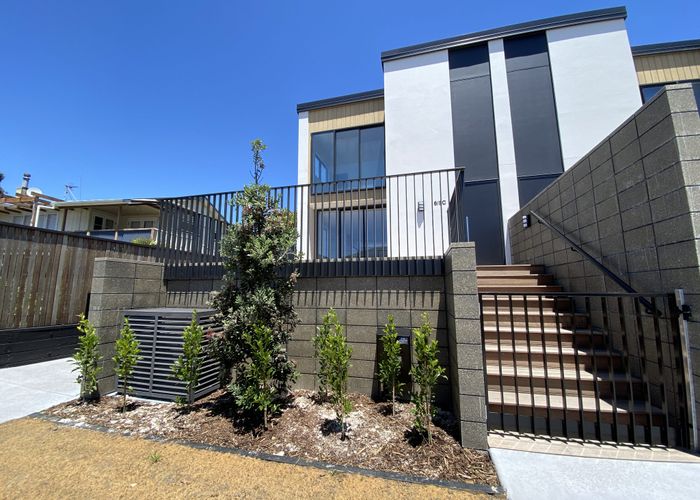 For rent Oceanbeach Road, Mount Maunganui, Tauranga, Bay Of Plenty