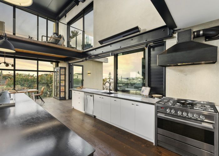 For sale 9 Sutherland Avenue, Mount Maunganui, Tauranga, Bay Of