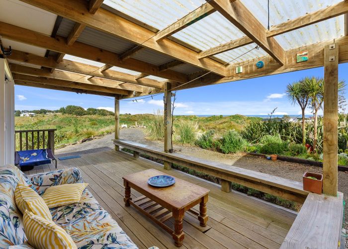 For sale 24 Strathnaver Glen, Waikawa Beach, Horowhenua, Manawatu