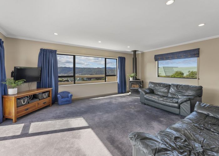 For sale 156 Tirohanga Road, Tirohanga, Lower Hutt, Wellington