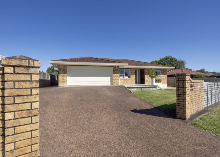 Recently sold 19 Merlot Heights, Huapai, Kumeu homes.co.nz