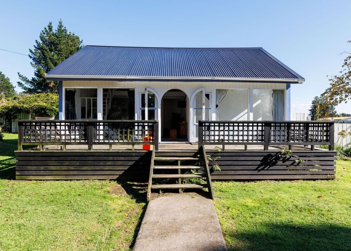For sale 52 Bright Street, Eketahuna, Tararua, Manawatu / Whanganui