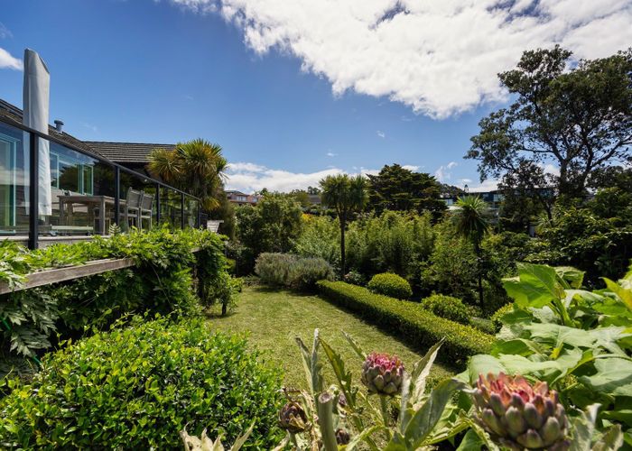 Free property data for 465 Riddell Road, Glendowie, Auckland homes.co.nz