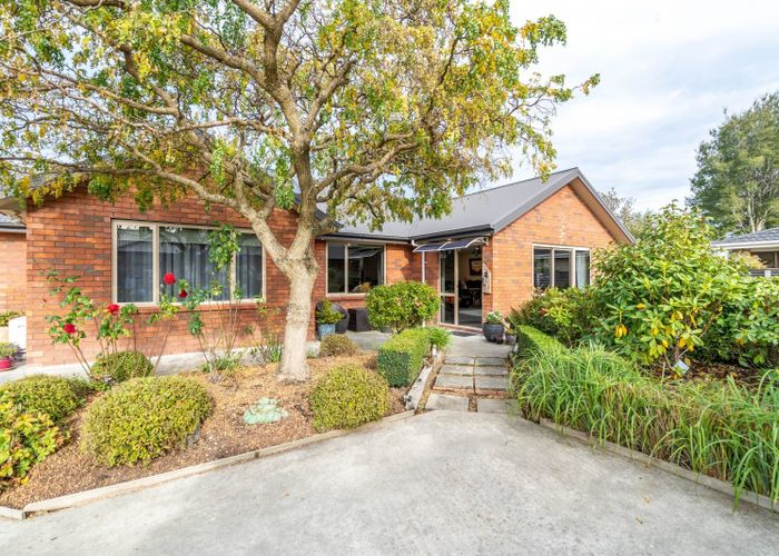 Free property data for 96 Park Street, Winton homes.co.nz