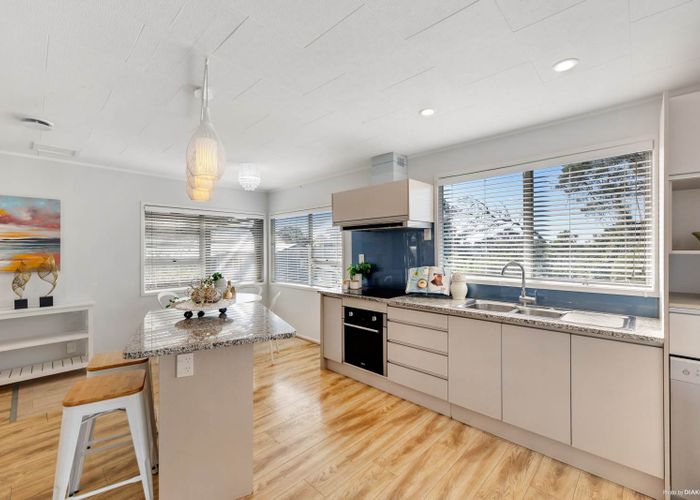 Free property data for 7 Talmar Place, Massey, Auckland homes.co.nz