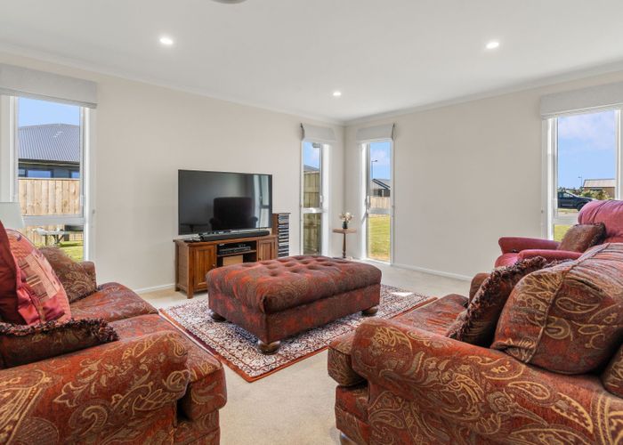 For sale 7 Fantail Avenue, Carterton, Carterton, Wellington homes.co.nz