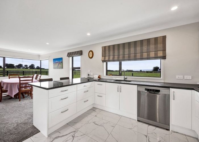 For sale 242 Pembroke Road, Stratford, Stratford, Taranaki homes.co.nz