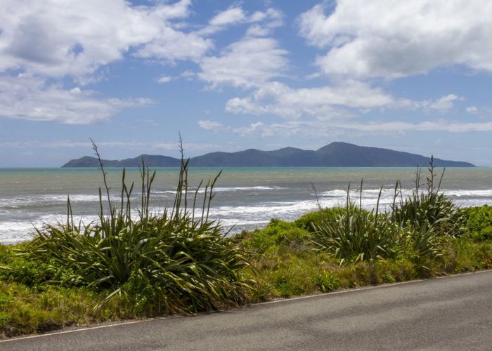 For sale 121 The Parade, Paekakariki, Kapiti Coast, Wellington