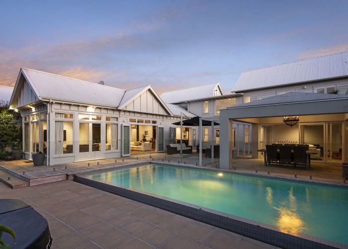 For sale 30 Wroxton Terrace, Fendalton, Christchurch City, Canterbury