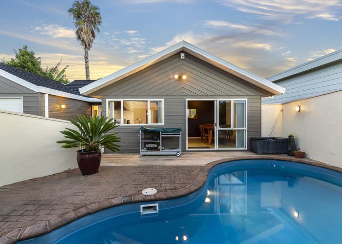 Recently sold 82 Arran Road, Browns Bay, Auckland homes.co.nz