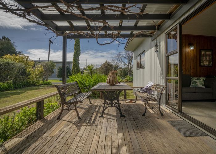 Free property data for 2 Endeavour Place, Cooks Beach homes.co.nz