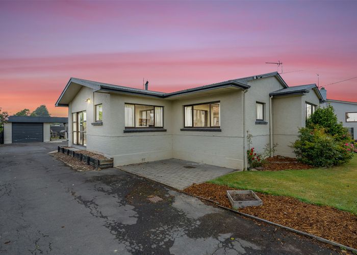 Free property data for 61 Tay Street, Mosgiel homes.co.nz