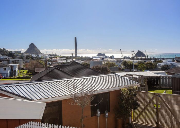 Free property data for 2/56 Bayly Road, Blagdon, New Plymouth homes.co.nz