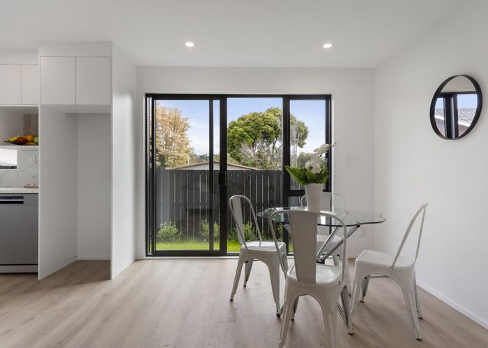 For sale 4/15 Pipitea Place, Massey, Waitakere City, Auckland homes