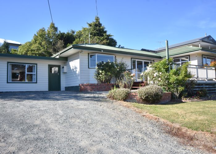 Free property data for 14 Kilgour Street, Waihola, Milton homes.co.nz