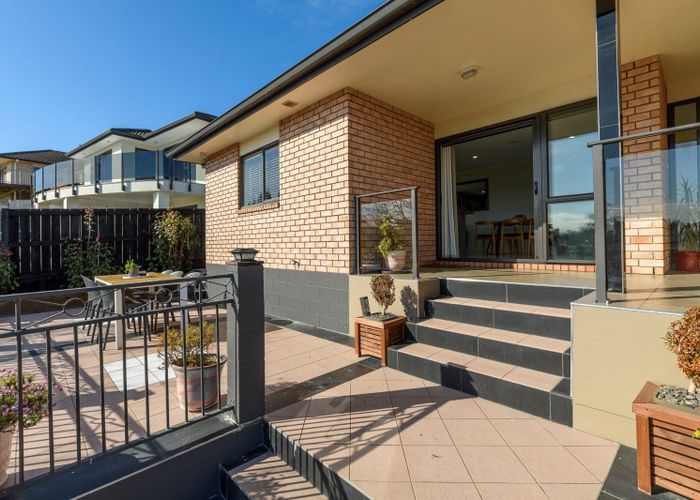 For sale 79 Waterside Drive, Pyes Pa, Tauranga, Bay Of Plenty homes