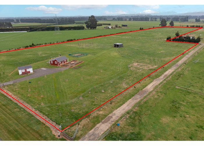 Free property data for 167 Leslies Road, Cust homes.co.nz